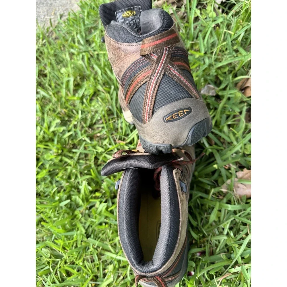 KEEN Womens 9.5 Brown Mid Hiking Boots Waterproof Trail Outdoor Shoes E59